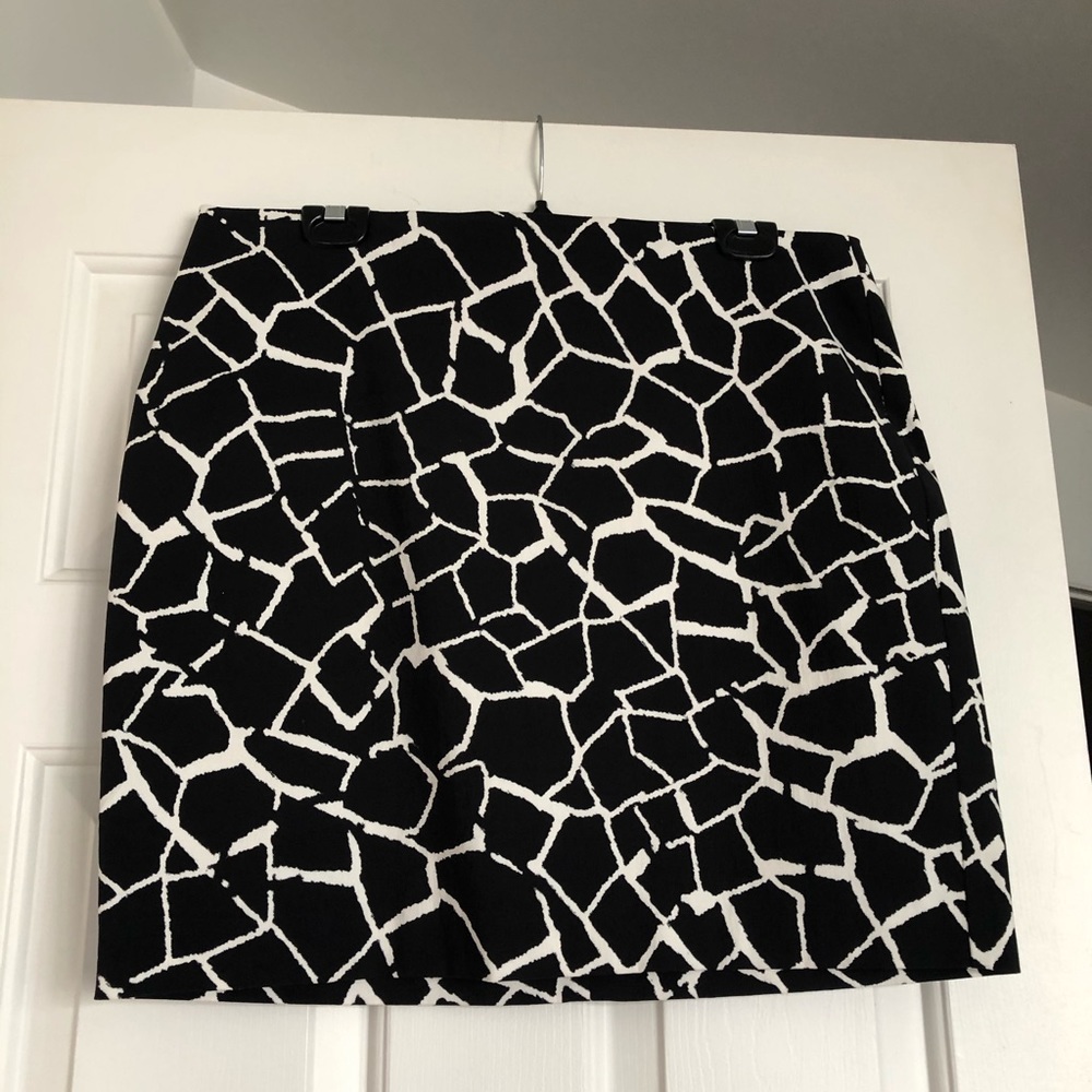 Short skirt